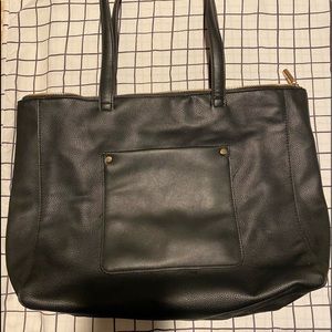 Stylish black tote
